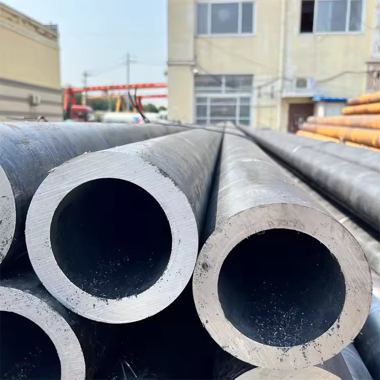 ASTM A53 Sch40 24 इंच Api 5l X70 Psl2 Sch 60 HR सिलाई रहित कार्बन स्टील पाइप